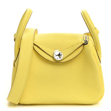Load image into Gallery viewer, Taurillon Clemence Mini Lindy 20 Limoncello