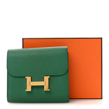 Load image into Gallery viewer, Epsom Constance Short Wallet Vert Vertigo