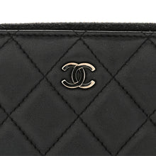 Load image into Gallery viewer, Lambskin Quilted Large Gusset Zip Around Wallet Black