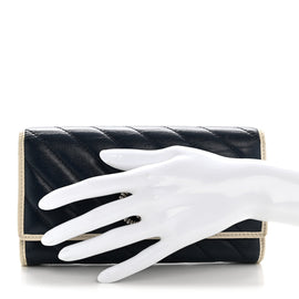 Vintage Effect Calfskin Matelasse Diagonal Torchon GG Marmont Continental Wallet Blue Agata Mystic White