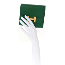 Load image into Gallery viewer, Epsom Constance Short Wallet Vert Vertigo