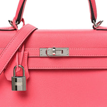 Load image into Gallery viewer, Chevre Chandra Kelly Sellier 25 Rose Lipstick