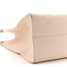 Load image into Gallery viewer, Empreinte Monogram Giant Onthego GM Creme
