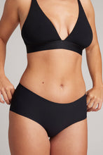 Load image into Gallery viewer, Base Boy Short in Black (Pack)