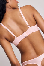 Load image into Gallery viewer, Glacé Cutout Bra in Shell