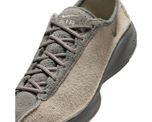 Load image into Gallery viewer, Nike Air Superfly W "Light Khaki"