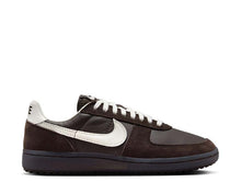 Load image into Gallery viewer, Nike Field General W