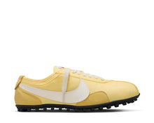 Load image into Gallery viewer, Nike Moon OG W "Soft Yellow"
