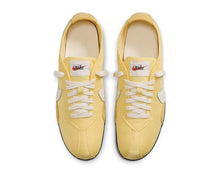 Load image into Gallery viewer, Nike Moon OG W "Soft Yellow"