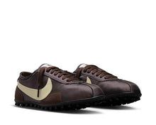 Load image into Gallery viewer, Nike Moon Shoe OG W "Baroque Brown"
