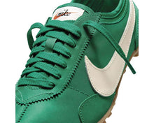 Load image into Gallery viewer, Nike Moon Shoe OG W "Malachite"