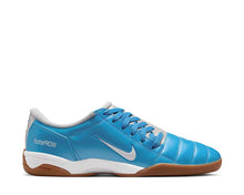 Load image into Gallery viewer, Nike Total 90 "University Blue"
