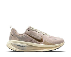 Nike Vomero 18 SE W 