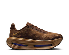 Load image into Gallery viewer, Nike Vomero Premium W "Flat Stout"