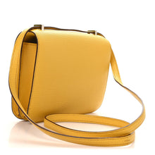 Load image into Gallery viewer, Chevre Mysore Constance 18 Jaune De Naples