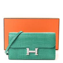 Load image into Gallery viewer, Matte Alligator Constance Long Wallet To Go Vert Jade