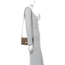 Load image into Gallery viewer, Epsom Constance Long To Go Wallet Etoupe