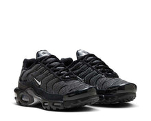 Load image into Gallery viewer, Nike Air Max Plus W "Black Silver"