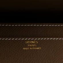 Load image into Gallery viewer, Epsom Constance Long To Go Wallet Etoupe