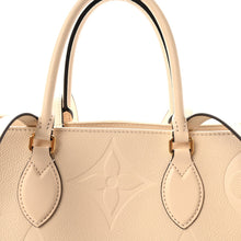 Load image into Gallery viewer, Empreinte Monogram Giant Onthego GM Creme