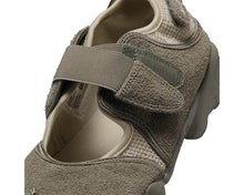 Load image into Gallery viewer, Nike Air Rift W "Light Khaki"
