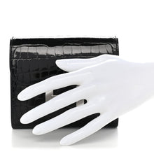 Load image into Gallery viewer, Shiny Alligator Constance Short Wallet Black