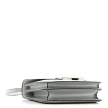 Load image into Gallery viewer, Metallic Chevre Chamkilight Constance 18 Argent