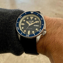 Load image into Gallery viewer, Seiko 5 Sports SKX Automatic Blue Dial Blue Silicone Strap Watch for Men - SRPD71K2