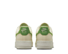 Load image into Gallery viewer, Nike Air Force 1 '07 SE