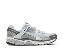 Load image into Gallery viewer, Nike Zoom Vomero 5 W