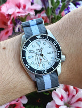 Load image into Gallery viewer, Seiko 5 Sports x Peanuts Surfboard Snoopy Limited Edition White Dial Two Tone NATO Strap Watch For Men - SRPK25K1